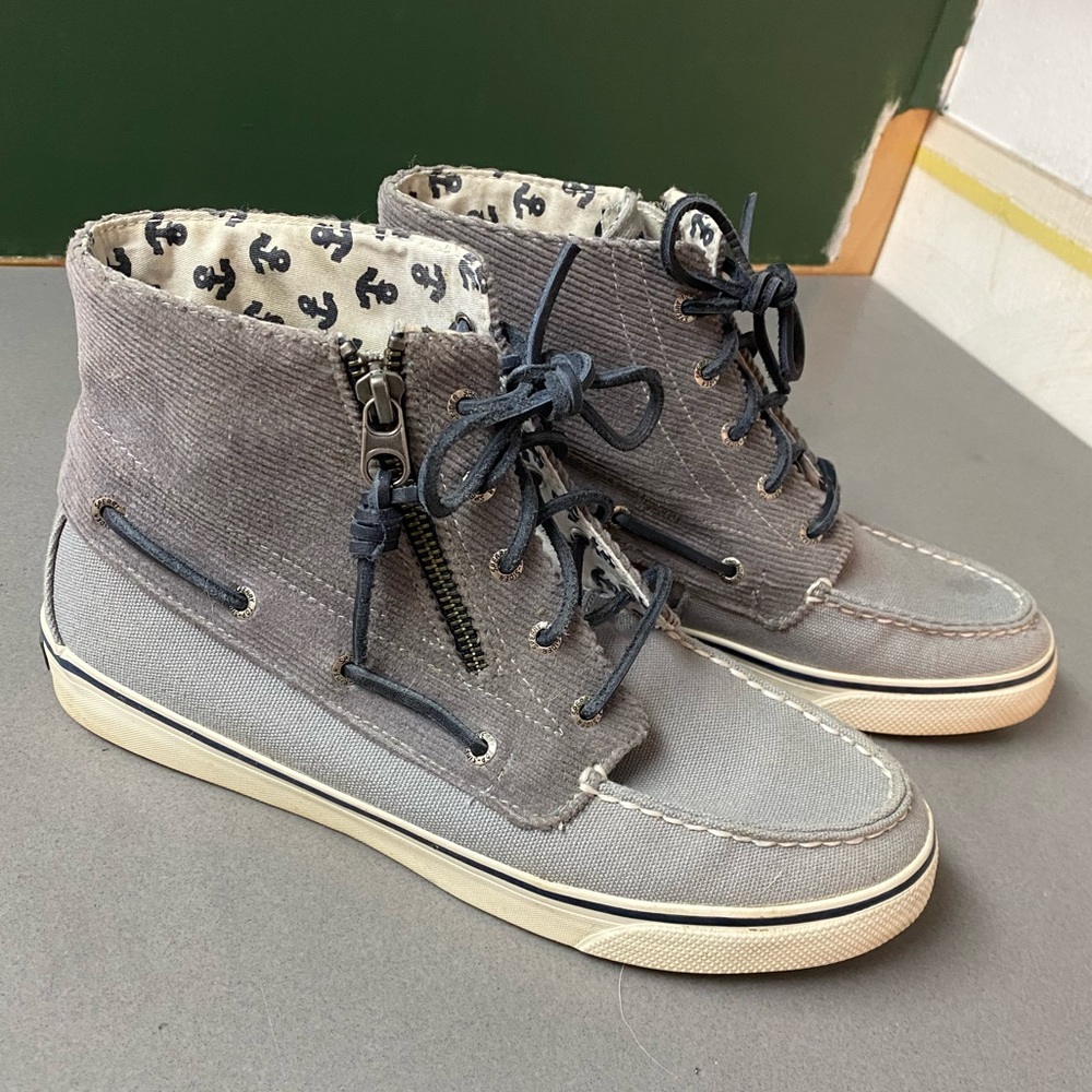 Womens Sperry TopSider Hightop boat shoes size 8.5